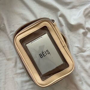 Beis On the Go Essentials Case